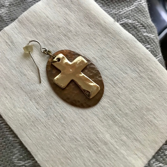 Lost earrings. - Picture 2 of 3